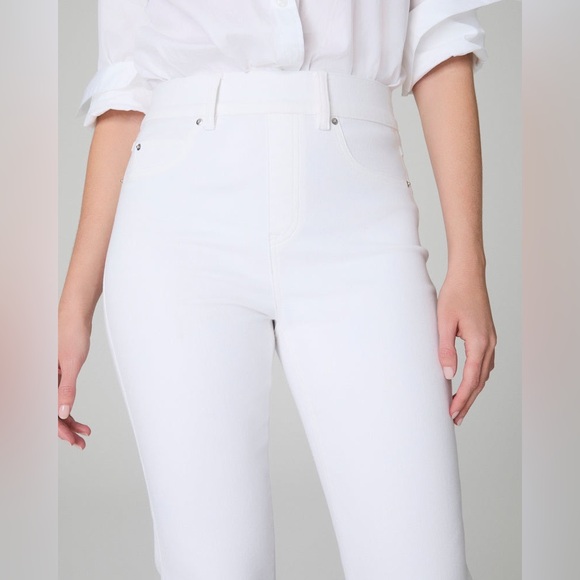 SPANXshape™ EveryWear Kick Flare White Jeans Size Large - Picture 3 of 11